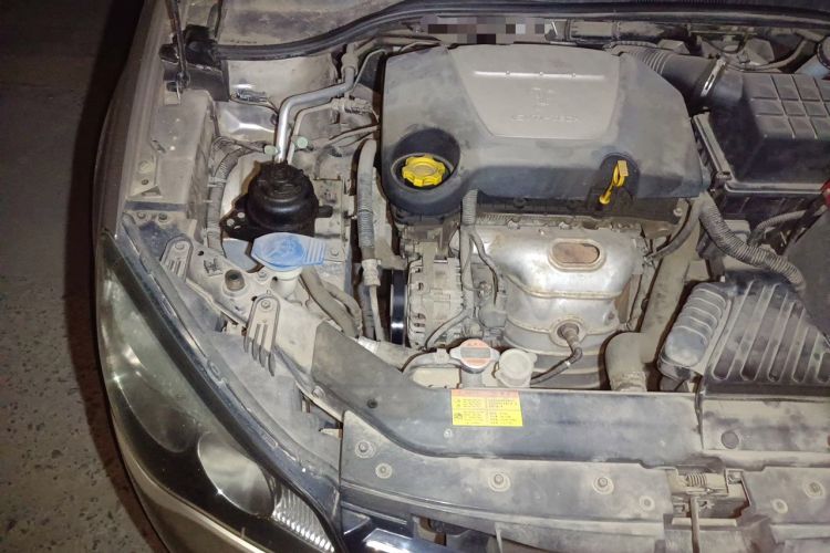 Used Roewe 350 2013 350C 1.5L Manual Swift Edition Engine Bay Right