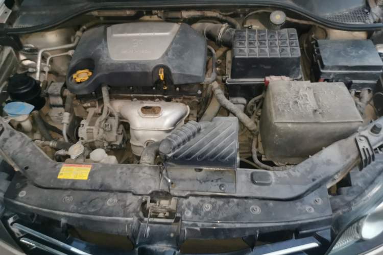 Used Roewe 350 2013 350S 1.5L Manual Xunchi Edition Engine Bay