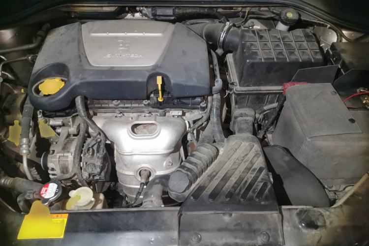 Used Roewe 350 2013 350S 1.5L Manual Xunchi Edition Engine Bay