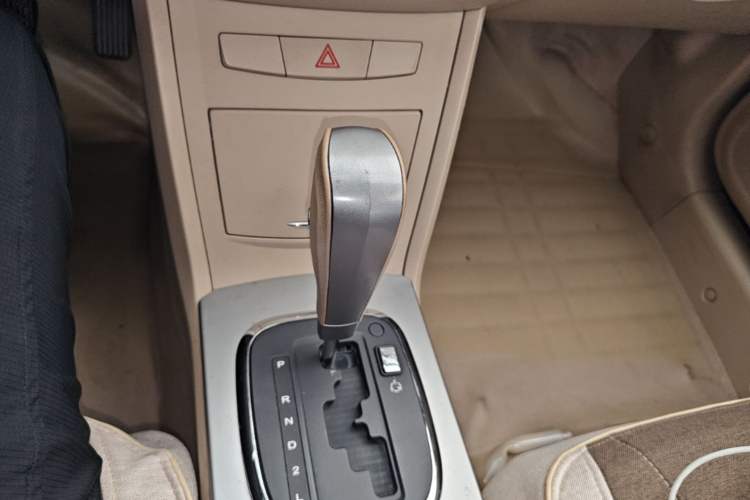 Used Roewe 350 2013 350S 1.5L Automatic Xunda Edition Gear Lever