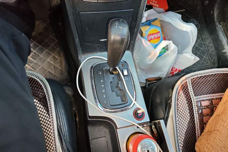 Used Roewe 350 2013 350C 1.5L Automatic Xunyue Edition Gear Lever