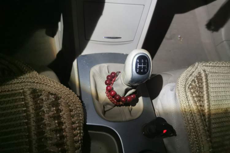 Used Roewe 350 2013 350S 1.5L Manual Xunchi Edition Gear Lever