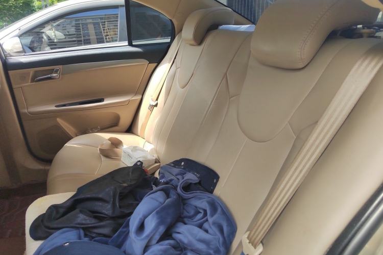 Used Roewe 350 2013 350S 1.5L Manual Xunchi Edition Left Rear Seat
