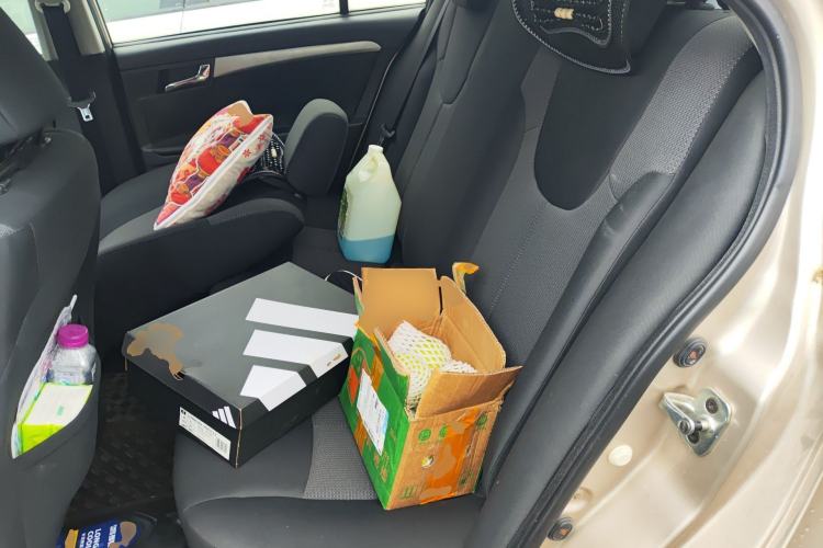Used Roewe 350 2013 350S 1.5L Manual Xunchi Edition Left Rear Seat