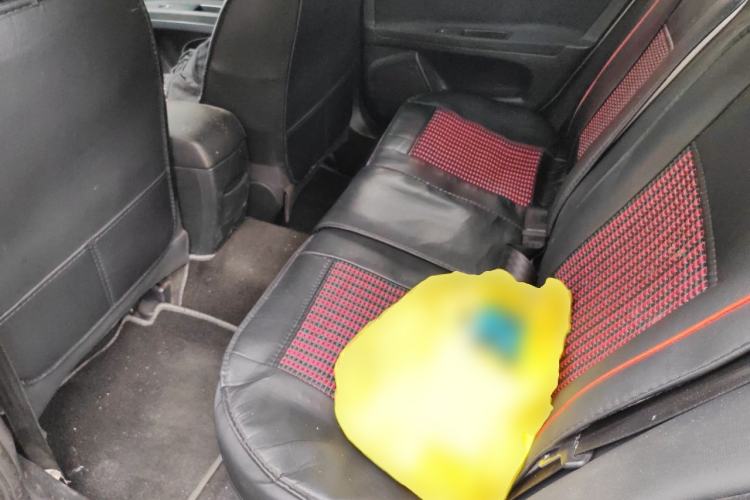 Used Roewe 350 2013 350S 1.5L Manual Xunchi Edition Left Rear Seat