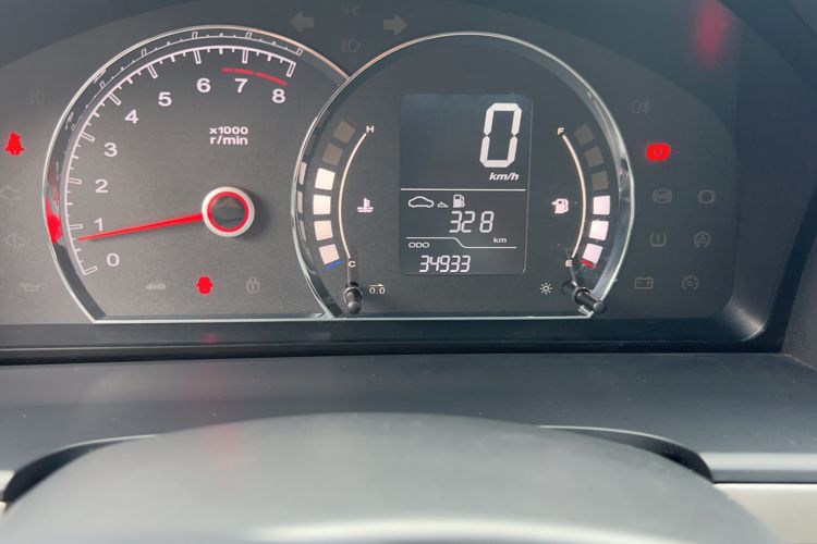Used Roewe 350 2013 350S 1.5L Manual Xunchi Edition Odometer Close Up