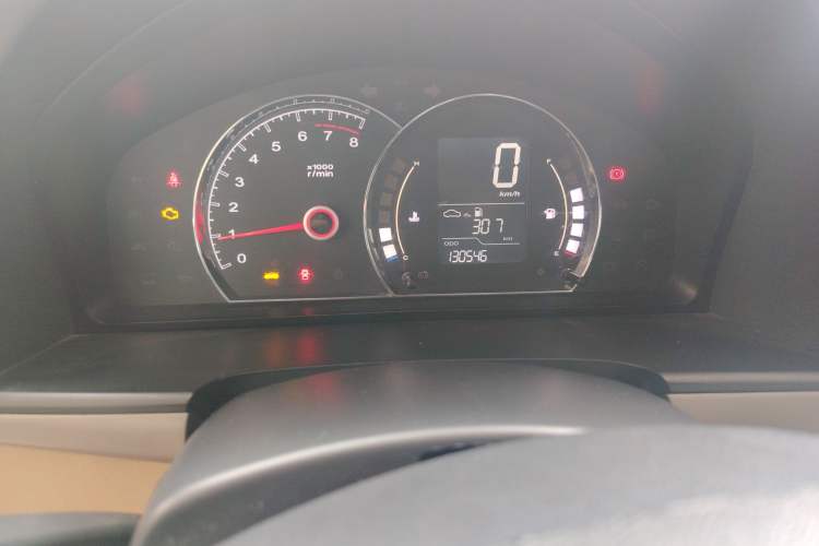 Used Roewe 350 2013 350S 1.5L Manual Xunchi Edition Odometer Close Up