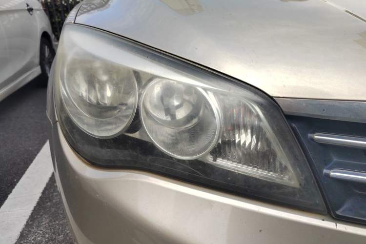 Used Roewe 350 2013 350S 1.5L Manual Xunchi Edition Right Front Headlight