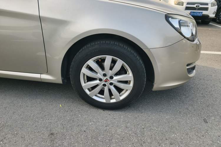 Used Roewe 350 2013 350S 1.5L Automatic Xunda Edition Right Front Wheel Hub