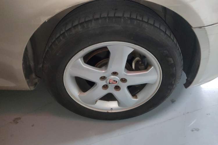 Used Roewe 350 2013 350C 1.5L Manual Swift Edition Right Front Wheel Hub
