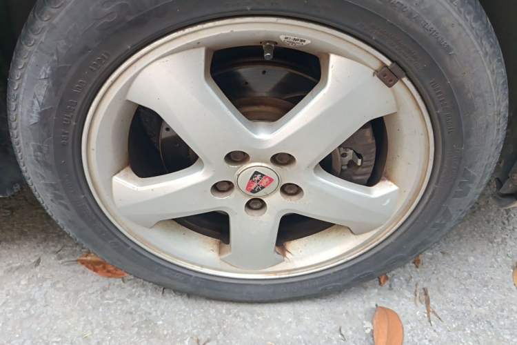 Used Roewe 350 2013 350C 1.5L Automatic Xunyue Edition Right Front Wheel Hub