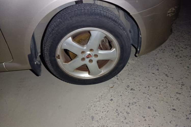 Used Roewe 350 2013 350C 1.5L Manual Swift Edition Right Front Wheel Hub