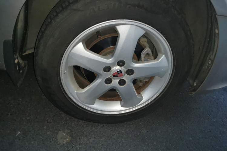 Used Roewe 350 2013 350S 1.5L Manual Xunchi Edition Right Front Wheel Hub