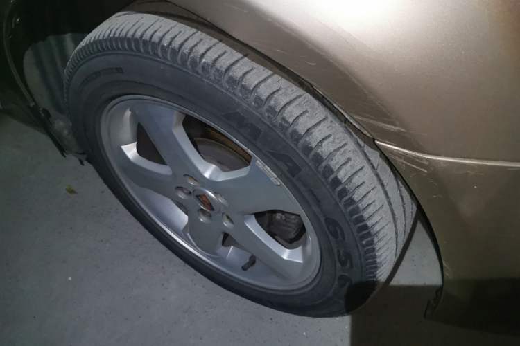 Used Roewe 350 2013 350S 1.5L Manual Xunchi Edition Right Front Wheel Hub