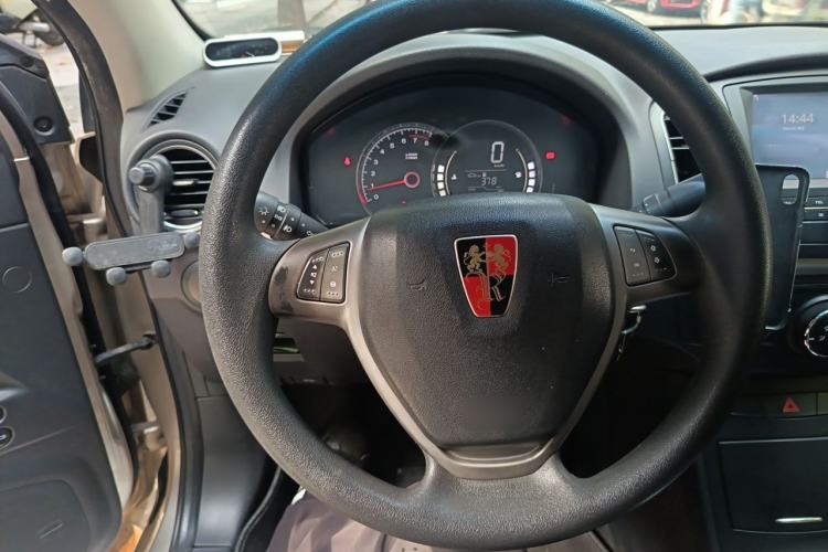 Used Roewe 350 2013 350C 1.5L Automatic Xunyue Edition Steering Wheel