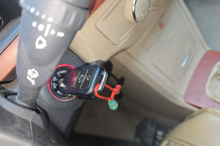 Used Roewe 350 2013 350C 1.5L Manual Swift Edition Vehicle Key