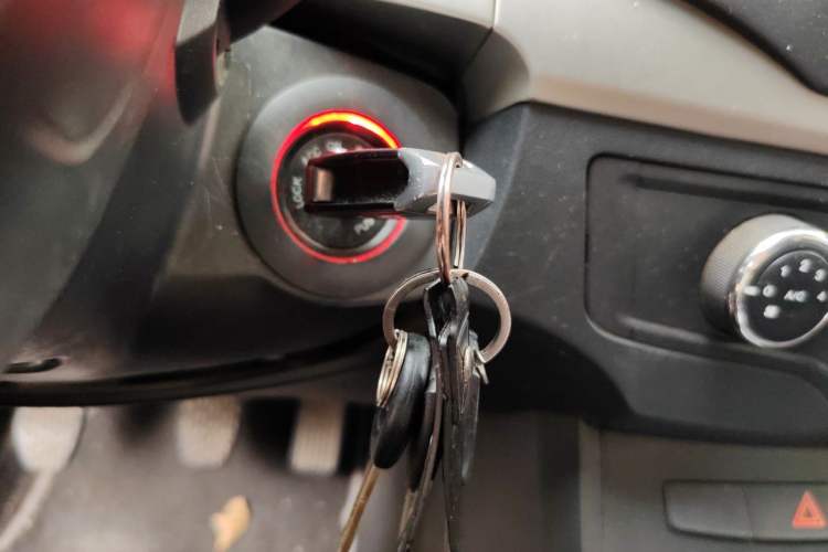 Used Roewe 350 2013 350S 1.5L Manual Xunchi Edition Vehicle Key