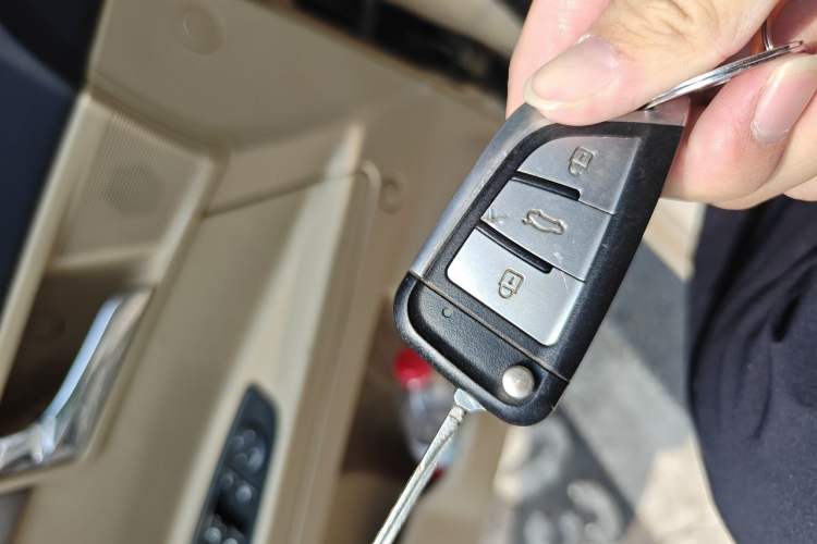 Used Roewe 350 2013 350S 1.5L Manual Xunchi Edition Vehicle Key