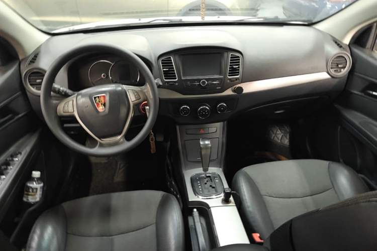 Used Roewe 350 2013 350C 1.5L Automatic Xunyue Edition Center Console
