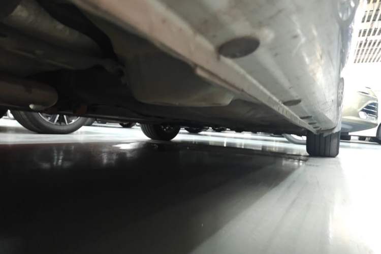 Used Roewe 350 2013 350C 1.5L Automatic Xunyue Edition Chassis Rear Right