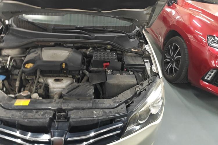Used Roewe 350 2013 350C 1.5L Automatic Xunyue Edition Engine Bay Left