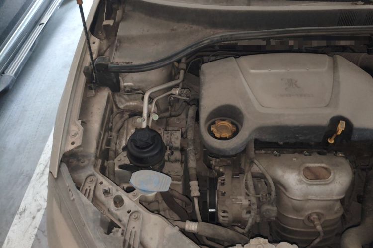 Used Roewe 350 2013 350S 1.5L Manual Xunchi Edition Engine Bay Right