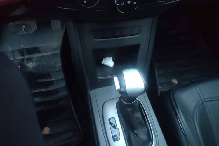 Used Roewe 350 2013 350S 1.5L Automatic Xunda Edition Gear Lever