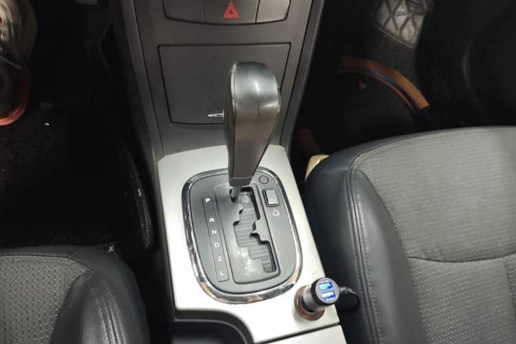 Used Roewe 350 2013 350C 1.5L Automatic Xunyue Edition Gear Lever