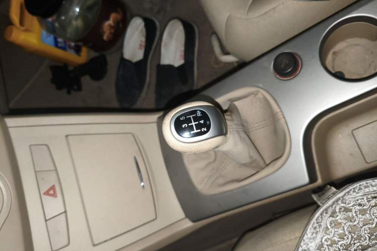 Used Roewe 350 2013 350S 1.5L Manual Xunchi Edition Gear Lever