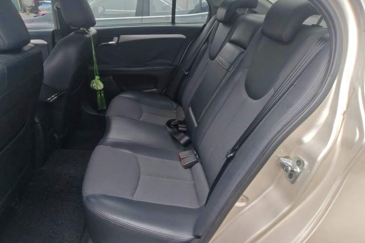 Used Roewe 350 2013 350C 1.5L Automatic Xunyue Edition Left Rear Seat