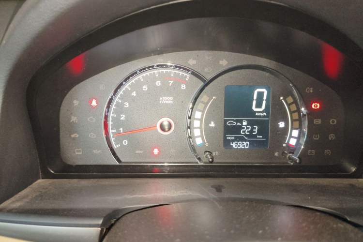 Used Roewe 350 2013 350S 1.5L Manual Xunchi Edition Odometer Close Up
