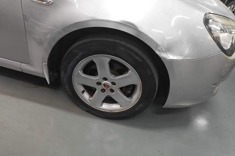 Used Roewe 350 2013 350C 1.5L Automatic Xunyue Edition Right Front Wheel Hub