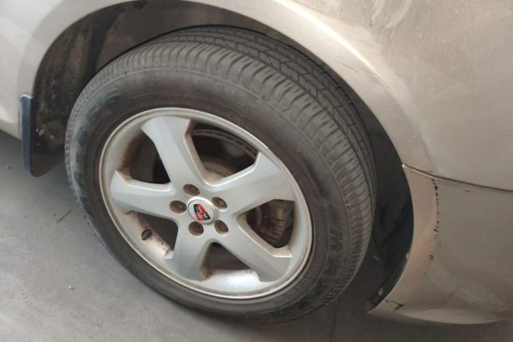 Used Roewe 350 2013 350S 1.5L Manual Xunchi Edition Right Front Wheel Hub