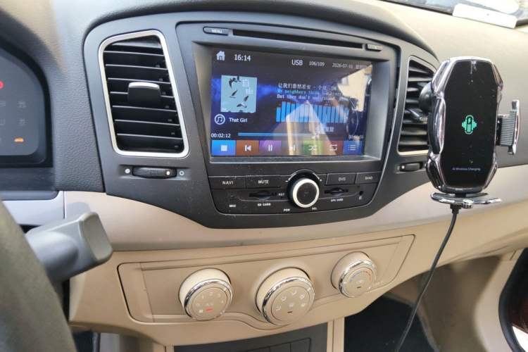 Used Roewe 350 2013 350S 1.5L Manual Xunchi Edition Audio And AC Panel