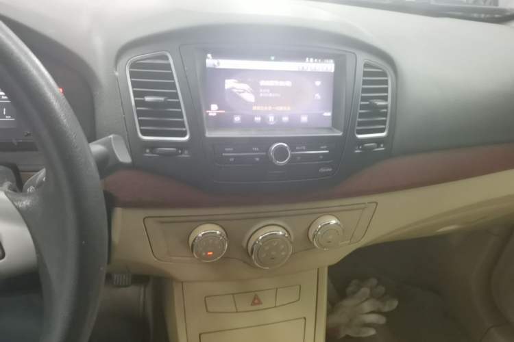 Used Roewe 350 2013 350S 1.5L Manual Xunchi Edition Audio And AC Panel