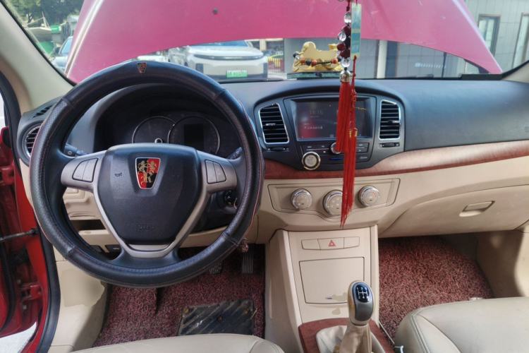 Used Roewe 350 2013 350S 1.5L Manual Xunchi Edition Center Console