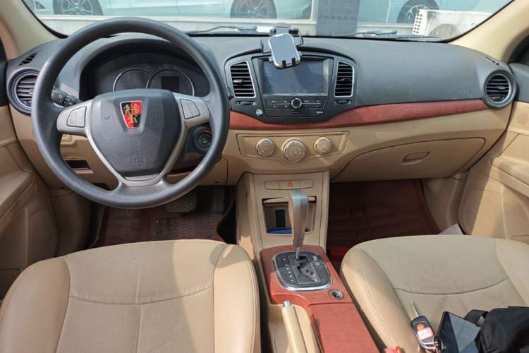 Used Roewe 350 2013 350C 1.5L Automatic Xunyue Edition Center Console