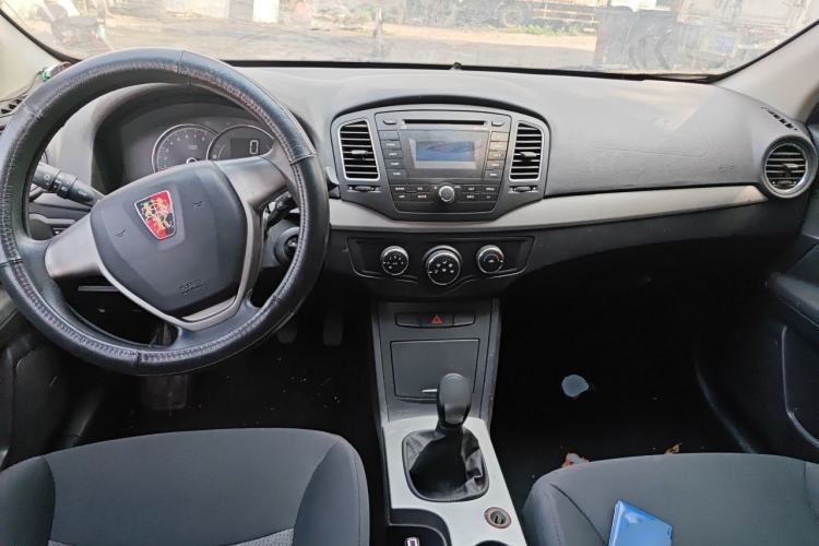 Used Roewe 350 2013 350S 1.5L Manual Xunchi Edition Center Console