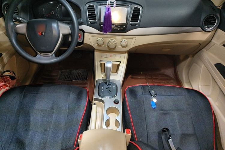Used Roewe 350 2013 350S 1.5L Automatic Xunda Edition Center Console
