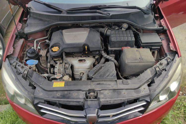 Used Roewe 350 2013 350S 1.5L Automatic Xunda Edition Engine Bay