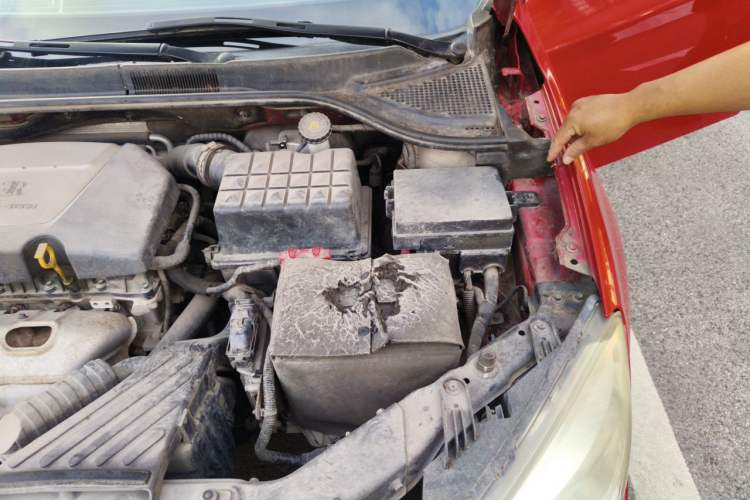 Used Roewe 350 2013 350S 1.5L Manual Xunchi Edition Engine Bay Left
