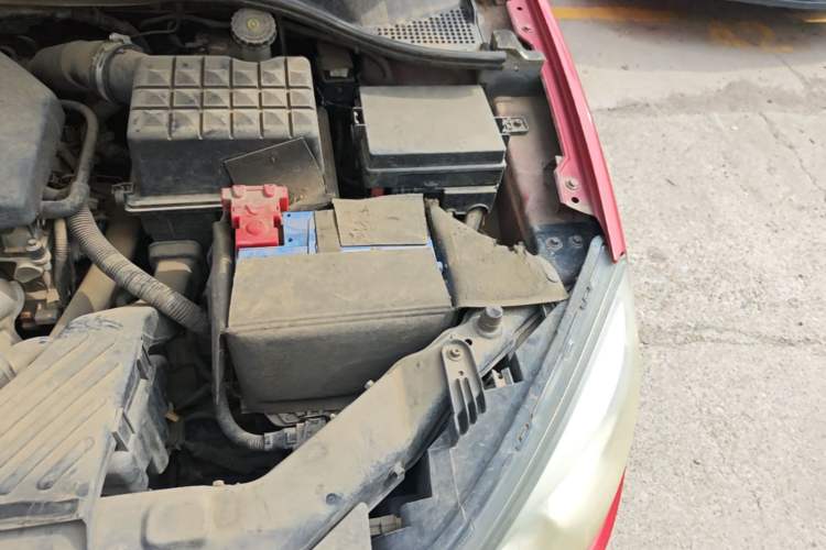 Used Roewe 350 2013 350C 1.5L Automatic Xunyue Edition Engine Bay Left