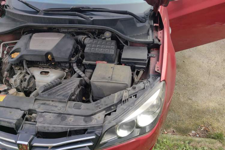 Used Roewe 350 2013 350S 1.5L Automatic Xunda Edition Engine Bay Left