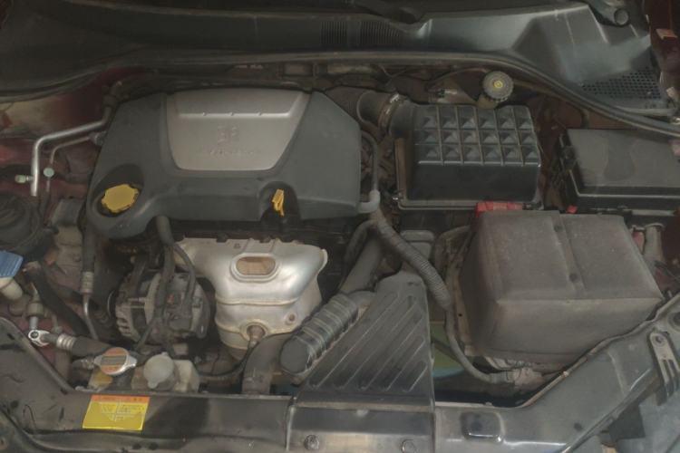Used Roewe 350 2013 350C 1.5L Manual Swift Edition Engine Bay