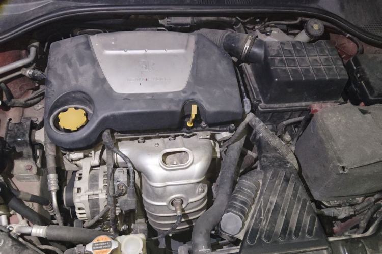 Used Roewe 350 2013 350S 1.5L Manual Xunchi Edition Engine Bay
