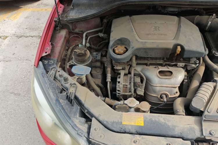 Used Roewe 350 2013 350C 1.5L Automatic Xunyue Edition Engine Bay Right