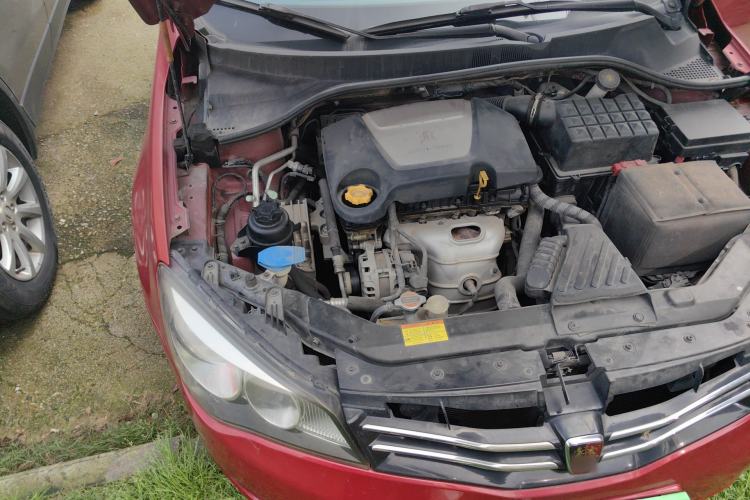 Used Roewe 350 2013 350S 1.5L Automatic Xunda Edition Engine Bay Right