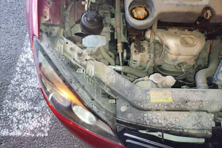 Used Roewe 350 2013 350S 1.5L Automatic Xunda Edition Engine Bay Right