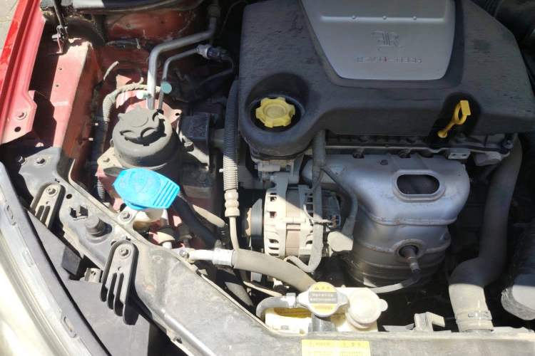 Used Roewe 350 2013 350C 1.5L Automatic Xunyue Edition Engine Bay Right