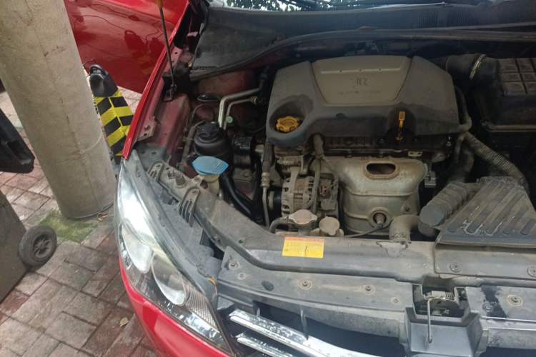 Used Roewe 350 2013 350S 1.5L Automatic Xunda Edition Engine Bay Right